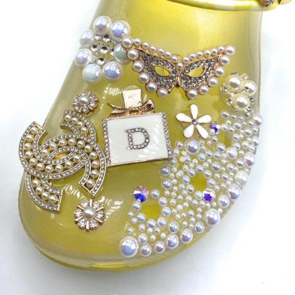 LEMONADE YELLOW TRANSLUCENT CLOGS WITH CHARMS - Picture 3 of 5